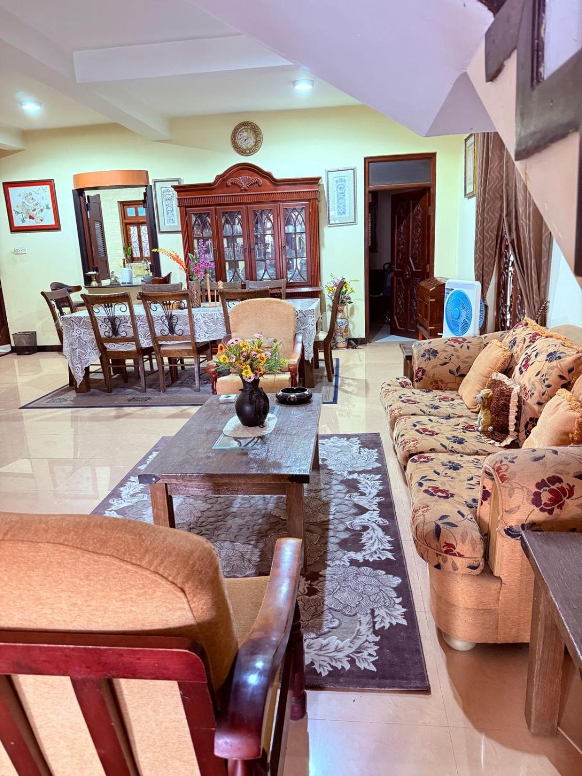 Resident View Homestay 康提 外观 照片