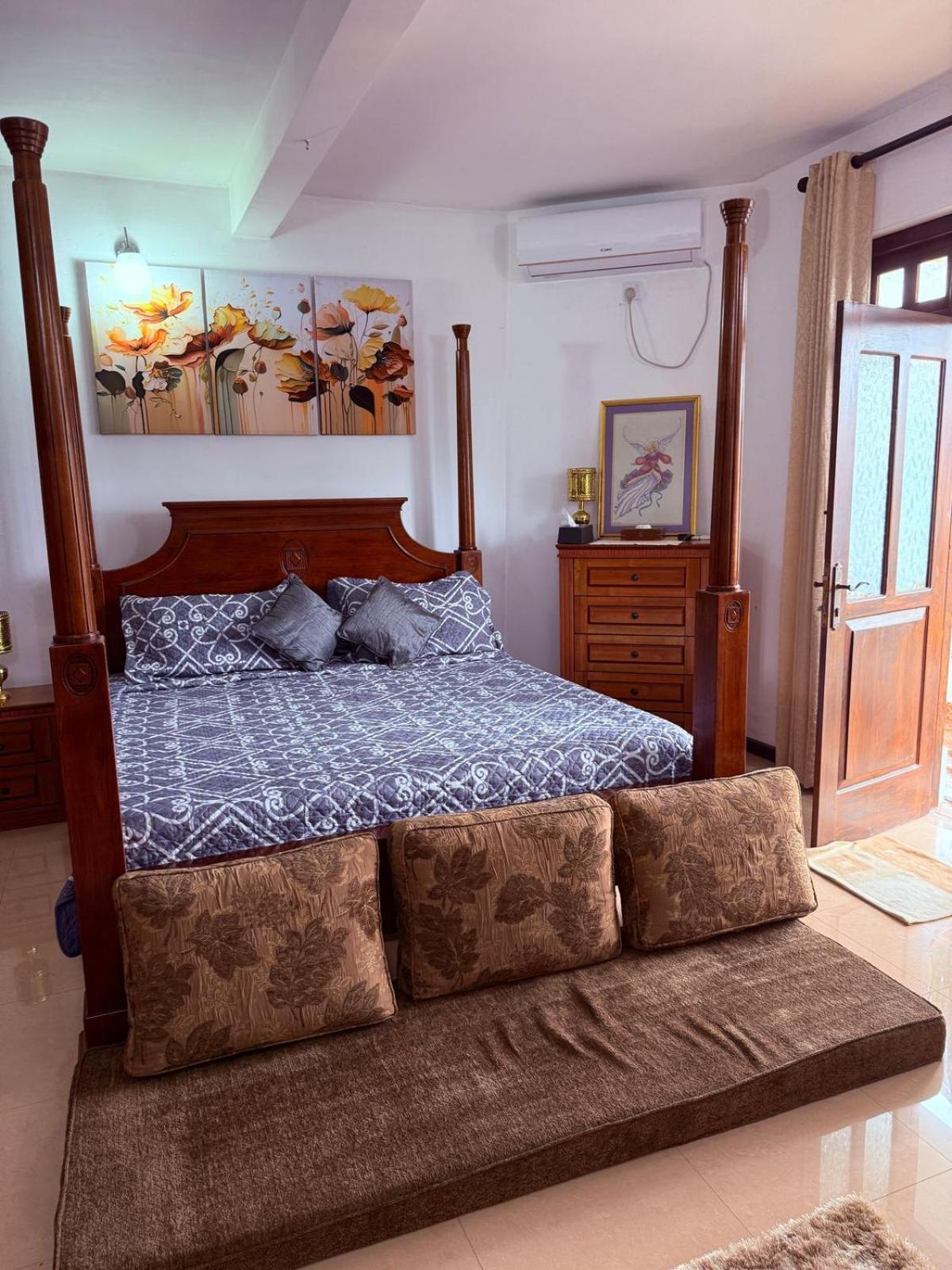 Resident View Homestay 康提 外观 照片