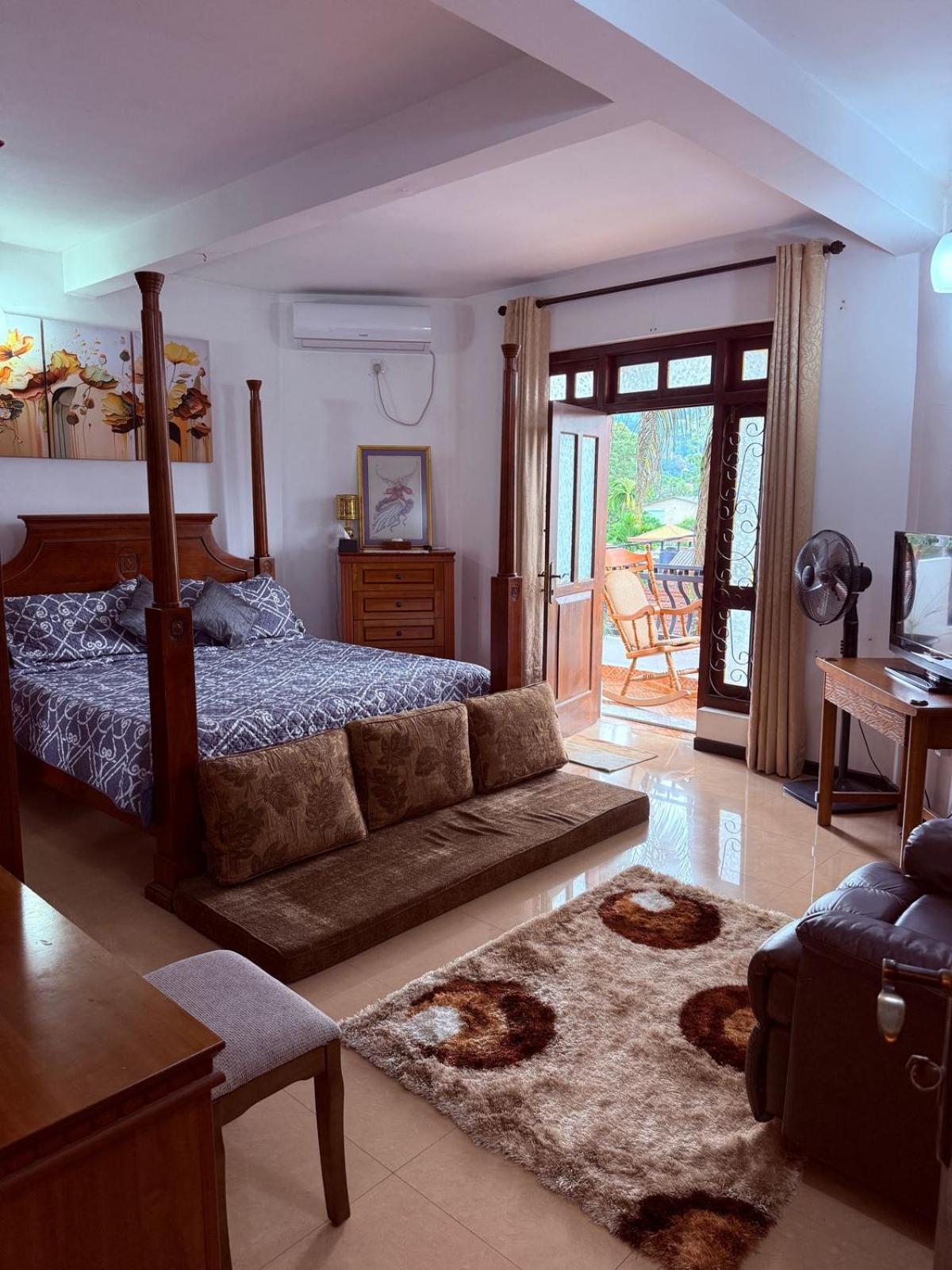 Resident View Homestay 康提 外观 照片